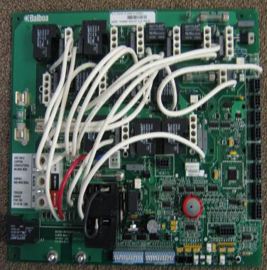 *Control Packs Circuit Boards ** only needs to be ordered if problem with pump 2 Master Spas Complete Parts Manual X300020 X800650 X800660 X800700 X800750 X800600 X800800 X800300 X800900 X800950