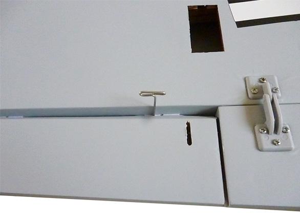 Note the position of the hinges. 4) Deflect the aileron and completely saturate each hinge with thin C/A glue. The ailerons front surface should lightly contact the wing during this procedure.