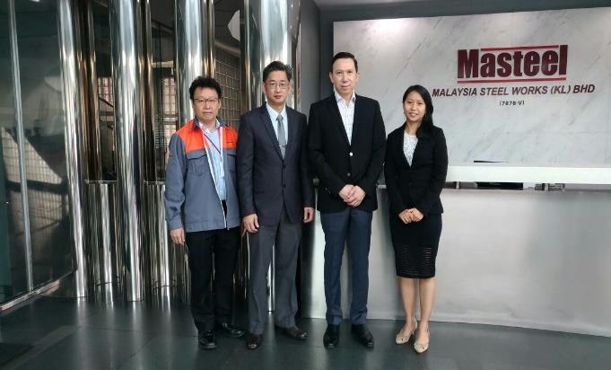 Mr Jarrod Lim, the CEO of MSI was greeted by Mr Hideji Uenishi, the Managing Director of