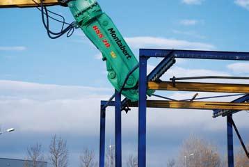HSS Hydraulic steel shear for Carriers from 15 to 100 tons Montabert Hydraulic Steel Shears are the optimal cutting tool for your demolition, scrap processing and recycling needs.