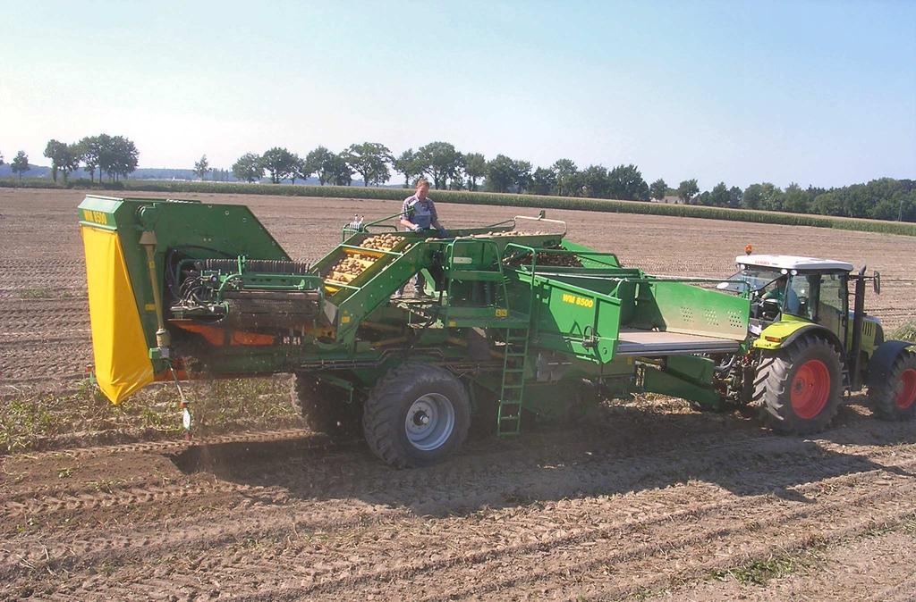 WM 8500 Superior performance The WM 8500 has set new standards in two-row potato harvesters.