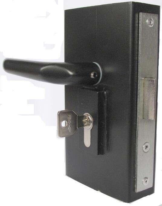 ..for 38mm Steel Tubing 423MB 38 Latch -bolt with built-in deadbolt feature Handed Extra throw deadlocks bolt and handle.