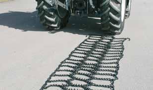 Installing tractor chains SNOW CHAINS 1.