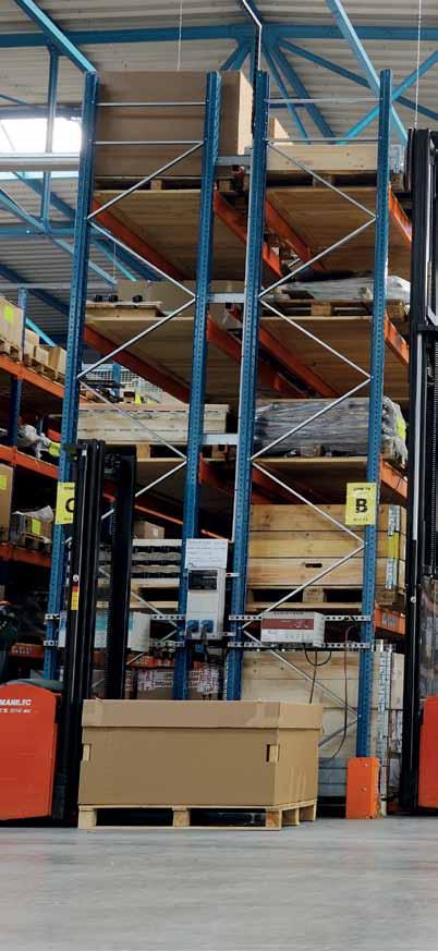 MANiTou, YouR key industrial PARTNeR A global group A global handling benchmark, the MANITOU group designs, assembles and distributes handling solutions for all sectors including industry,