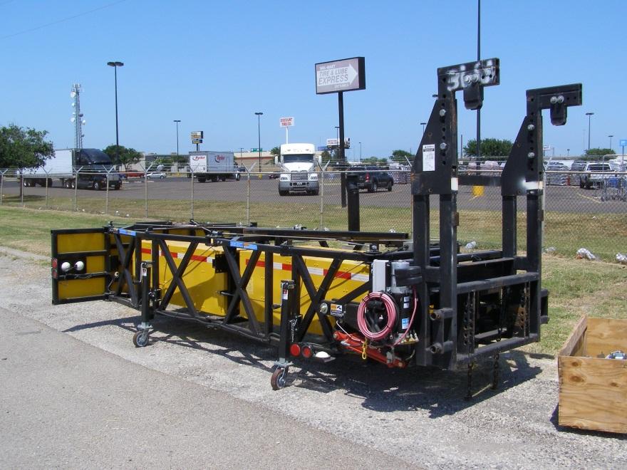 Figure 7. Safe-Stop Truck-Mounted Attenuator Tailgate Mount and Hydraulic Controls.