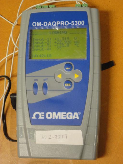 Data Logger: The data logger OM-DAQPRO-5300 is an eight-channel portable data acquisition and logging system with graphic and build-in analysis functions.