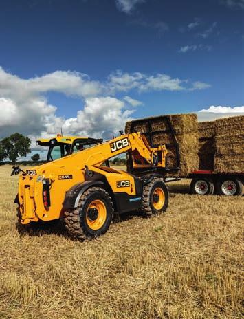 AUTO 2/4WD switches the JCB AGRI Pro from 4WD to 2WD at speeds above 19kph and vice versa when moving down to lower