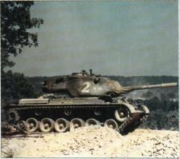M4Z Medium Tank (USA) KEY RECOGNITION FEATURES Well sloped glacis plate with 7.