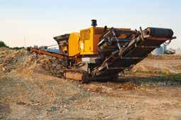 LYNCH PLANT GUIDE 27 CRUSHER Maximum engine powers: 261KW at 1,900 rpm Hydraulic tank contents 1400 litres Vibro-chutes Fuel quantity 420