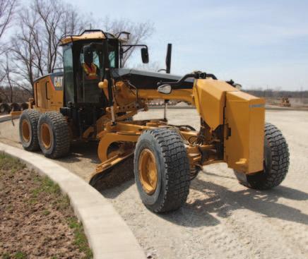When working in confined areas or where the machine must be operated in reverse, the ability to steer the leading end of the machine gives outstanding maneuverability and allows it to be safely