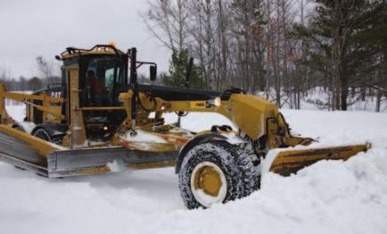 Reversible Snow Plow Features and Tips on Use This unit mounts on the motor grader like the V plow, but is lighter duty and intended for lower snow depths.