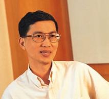 19 Mr Chow Chee Wah holds a Bachelor of Science degree in Engineering from University of London, UK.