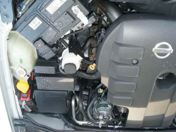 of steering ) Nissan Quasquai & Xtrail (behind glovebox) Locating the IPDM E/R in