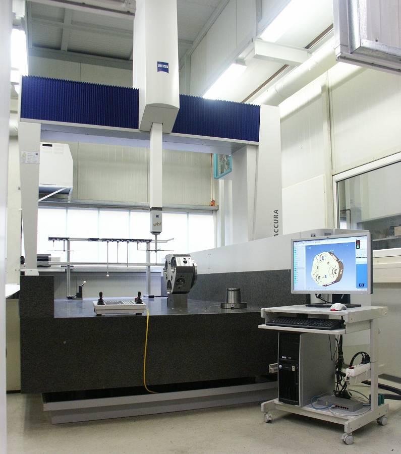 3-D coordinate measuring machine Zeiss Accura 14 - X-axis: 1,600 mm - Y-axis: 3,000 mm - Z-axis: 1,400 mm - max.