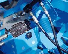 Optionally, this function can be actuated electro-hydraulically from the tractor seat by using the Solitair control unit.