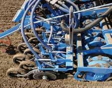 High Speed Operation Parallel linkage system Changing the seeding depth by turning the coulter bar Seed delivery tube Individual coulter pressure adjustment Rubber depth control wheel Staggered twin