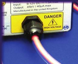 If this is not the case, see below for how to set the Microflocker to the correct voltage.