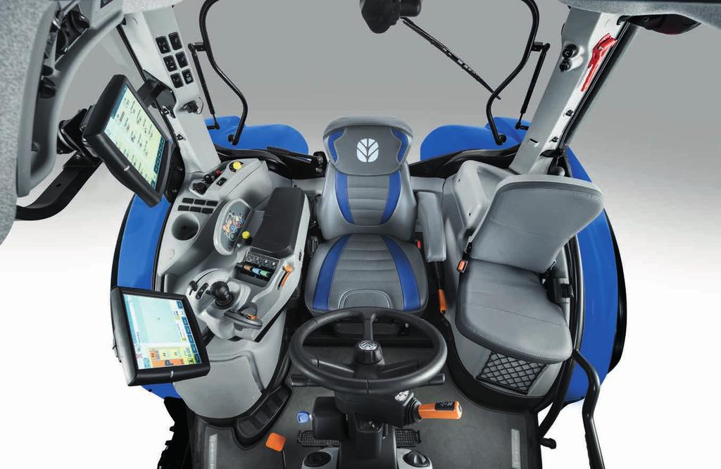 THE CLASSIC ARMREST The Classic T7 armrest provides naturally positioned, easy-to-use controls on the T7 tractors equipped with mechanical rear remotes.