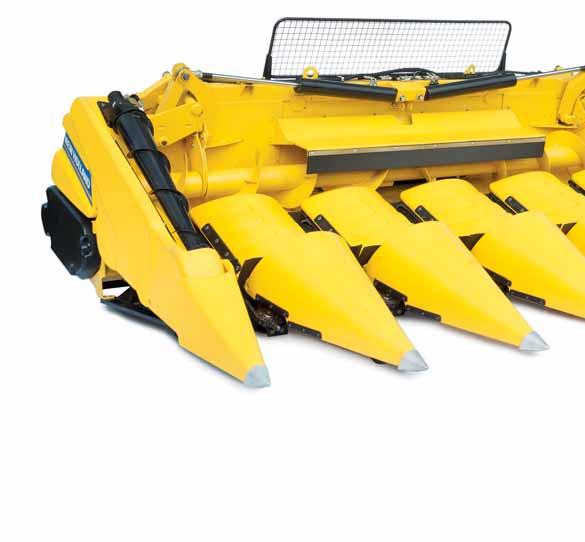 The stalk rolls have 4 knives for aggressive pulling down of any size of stalk and the deck-plates are electrically adjustable from the cab, to adapt to changing stalk and cob size.