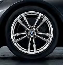 chrome and featuring visible wheel bolts, these wheels give the vehicle a strikingly sporty appearance with their exclusive look.