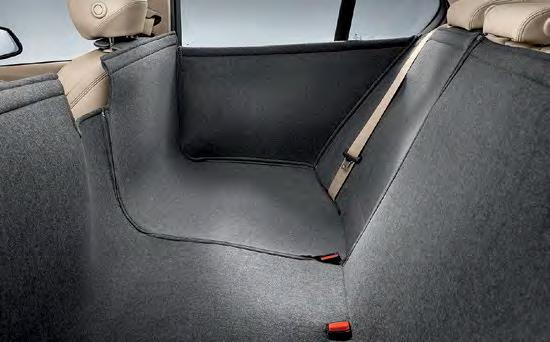 03 04 5 + 6 Luggage compartment mat, fitted This custom-fit, anti-slip and durable mat with raised edging on all sides protects the luggage compartment from dirt and