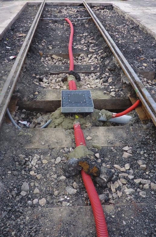 RESONANT TRACK CIRCUITS System highlights O SIL 2 safety integrity level O fail-safe detection of trams O recognizes trams from road vehicles O automatic tuning, self-tuning corrections O fully