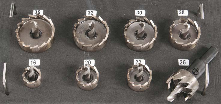 Exchangeable pilot pins allow the use of one countersink for