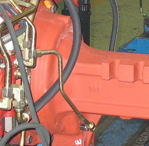 FEATURES AND BENEFITS MASSEY FERGUSON 6400 SERIES Rear Axle Reduction Units The rear axle reduction units for the 6400 series tractors are a