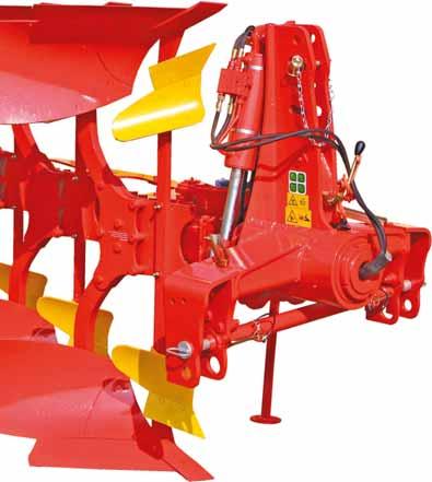 Servo 45 Servo 45 S Headstock: Double-acting reversing cylinder with check valve; hoses are not under pressure during ploughing. Cross Shaft SERVO 45 Cat. 3, Width 2, SERVO 45 S Cat.