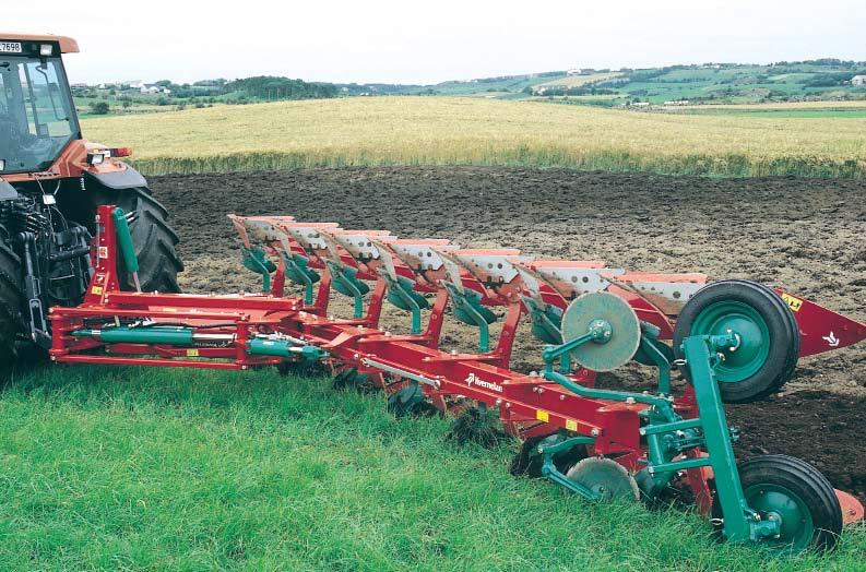 Kverneland EO & LO Heavy-Duty Vari-Width The High Performance Plough for On-Land and In-Furrow Operation The Kverneland EO/LO models is an on-land/in-furrow fully mounted reversible plough that meet