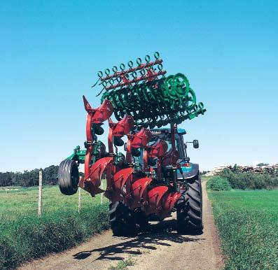 Kverneland Soil packer arm Strong and dependable The Kverneland soil packer arm is attached directly to the headstock to reduce plough side forces.
