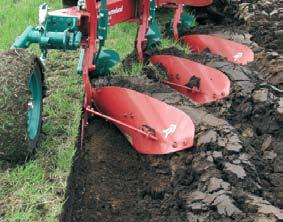 Kverneland EM&LM Designed for farmers who want a robust reversible plough with fixed ploughing width. Kverneland ES&LS Fitted with variable furrow width adjustment.