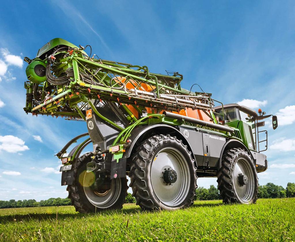Crop protection technology Pantera 4502: new emission standard 16 17 Pantera 4502 with exhaustion standard 4 Integrated DEF tank The Pantera concept means that larger farms and contractors are