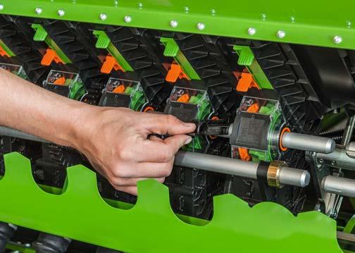 The Cataya 3000 Super pack top seed drill, which has been designed for professional arable farms, can be combined, from choice, with the new KE 3001 rotary harrow or with either the new KG or KX 3001