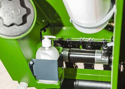 Innovations at SIMA 2017 1 2 3 5 6 4 Consistent smooth metering via the electric drive to the seed shaft SmartCenter 1) Bottom flap adjustment, 2) Calibration flap adjustment, 3) Calibration button,
