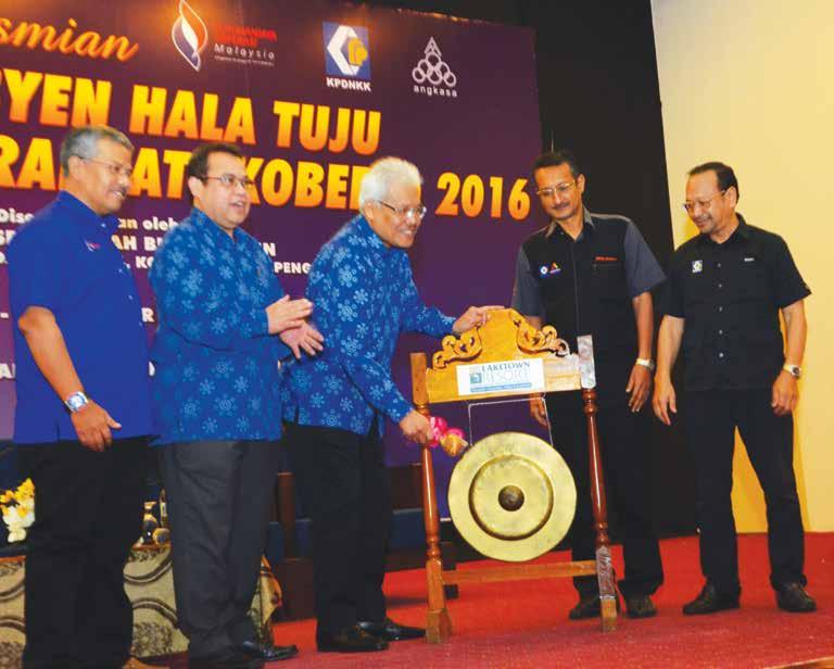 Info Semasa Oleh : Norwahi Abdullah Foto : Arman Yusuf Konvensyen Hala Tuju Koperasi Bela Rakyat Malaysia Berhad (KOBERA), 9-10 Disember