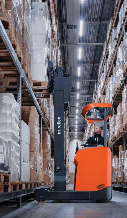 HIGH-PERFORMANCE REACH TRUCKS 9 TOYOTA BT REFLEX R-SERIES BT Reflex R-series trucks are high-performance machines with exceptional and unique features for working fast and productively at height