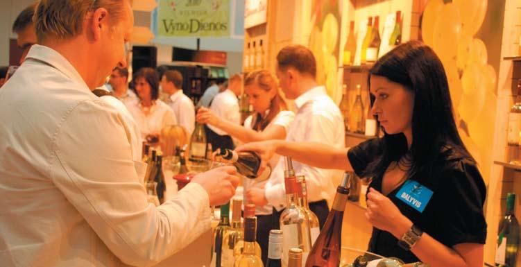 informacija VYNO DIENOS: DVI DIENOS PASAULIUI IŠRAGAUTI Audrius Vyšniauskas Vyno dienos kasmetinė Lietuvos vyno paroda, kurioje susitinka vyno mėgėjai, profesionalai ir vyno platintojai.