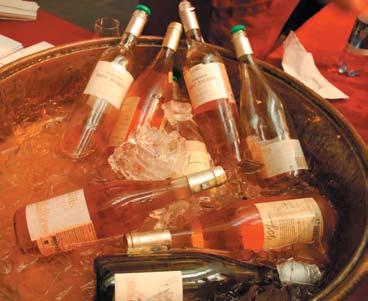 Kasmet Lietuvos tiekėjai ir gamintojai pristato vis įdomesnį savo vynų asortimentą, o ypatingas dėmesys skiriamas vynams, laimėjusiems įvairias vietas kasmetiniame vyno čempionate.