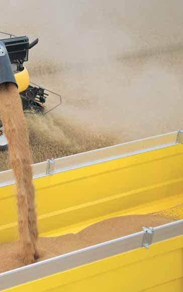 KEEP AN EYE ON YOUR GRAIN The CR has set a new industry standard in terms of grain quality, but for your peace of mind, New Holland has designed a