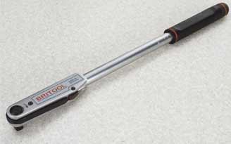 TORQUE WRENCHES TECHNICAL INFORMATION Classic Mechanical Torque Wrenches Safety in use.
