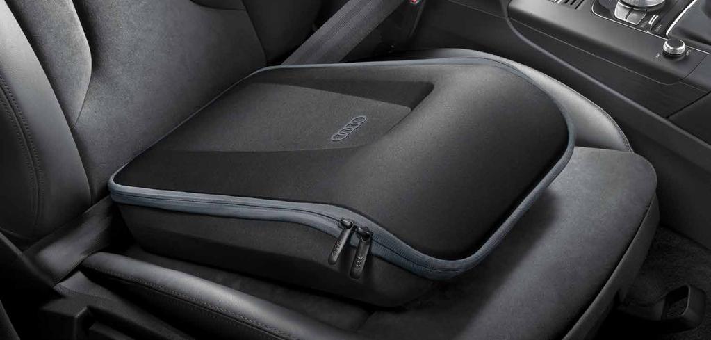 It can easily be fastened in the vehicle with the aid of the standard 3-point safety belt and remains in place with an anti-slip bottom.