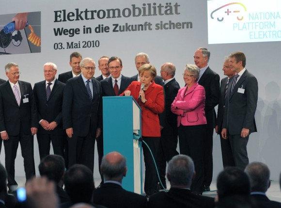 1. Activities of the German Government The National Electric Mobility Platform In May 2010 the National Platform for Electric Mobility (NPE) was established by Federal Chancellor Angela Merkel at the