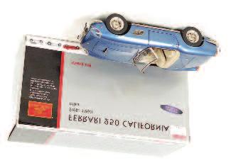 (M-BM) 100-120 Lot 2551 2551 CMC Exclusive Models M-092 1/18th scale model of a Ferrari 250 California SWB 1960, finished in metallic blue,