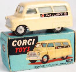 white body with yellow interior, spun hubs with red VW badge, in the original blue and yellow all-card box (VG,BVG) 80-120 Lot 1727 1728 Corgi Toys, 423 Bedford Utilecon fire tender, red body with