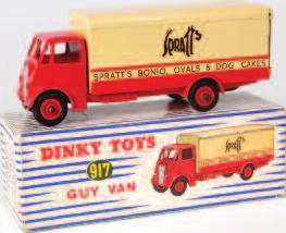 correct box with sellotape glue residue on lid and leadfree sticker on end (NM,BVG) 180-200 Lot 1968 1968 Dinky, 934