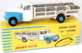Supertoys blue and white box (NM,BVG) 80-120 1980 Dinky, 885 Camion Saviem Steel carrier, red cab, grey chassis, blue driver, steel load held by magnets, yellow picture box with one packing