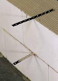 2 Õhemördikihi meetodil ehitatava müüritise korral peab vuugi paksus olema 2 mm nii, et müürisidemed oleksid mördiga täielikult kaetud.