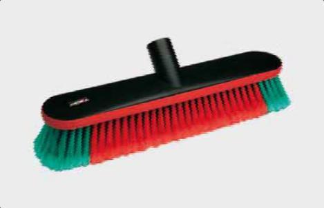 The inclined/slanted bristles ensure that all corners can be reached. The brush is equipped with a rubber edge. Connection for aluminium handles. Bristles 50 mm 527 001 101 200 mm polyester max.