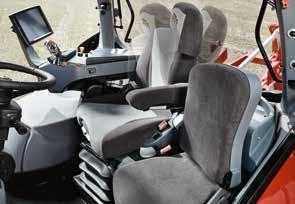 The dual-motion seat with dynamic damping system, swivel-mounted headrest and active carbon inserts to control humidity assure pleasant, fatigue-free work.